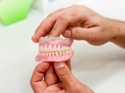 Artificial teeth of full mouth in the dental office The artificial teeth of full mouth in the dental office